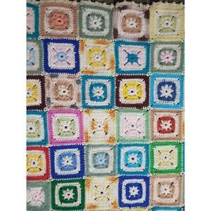 Crocheted Granny Square Qulit...59" x 47 Multicolored squares